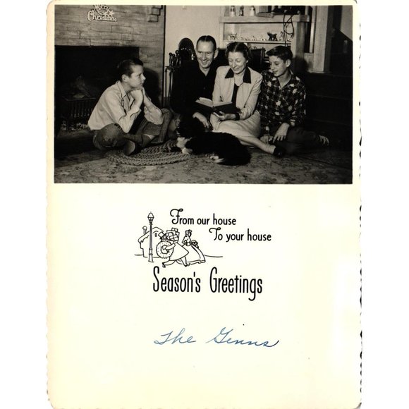 Vintage Family Photo Christmas Holiday Greeting Card Ginns Souvenir Unposted - Picture 1 of 1